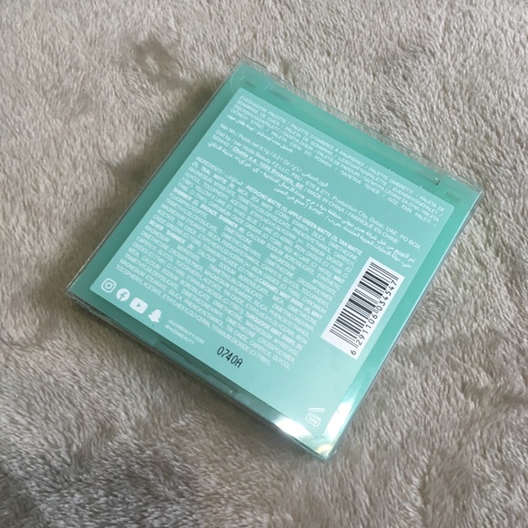 Huda Beauty Mint Pastel Obsession Eyeshadow Palette BNIB - Picture 13 of 16